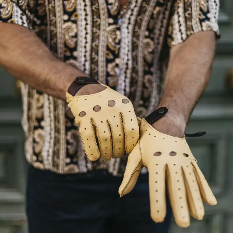 driving gloves yellow handcrafted in Spain