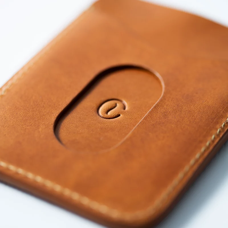 leather card holder roasted back detail