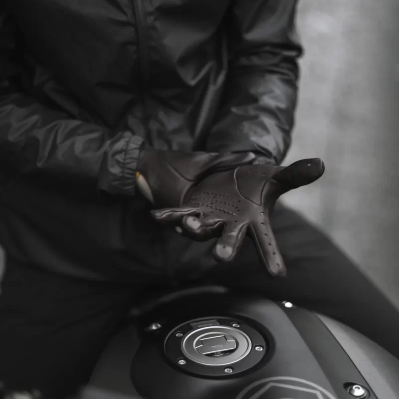 driving gloves dark brown leather