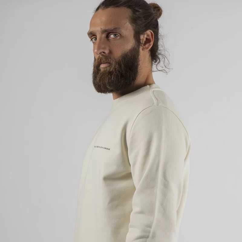 White sweatshirt made in Portugal with 100% organic cotton